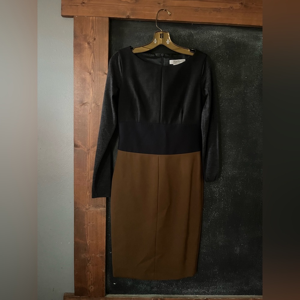 MaxMara Black and Brown Sheath Dress Long Sleeve Crew Neck